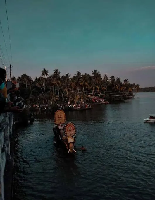 A Glass Haven On The Tranquil Munroe Islands Kollam